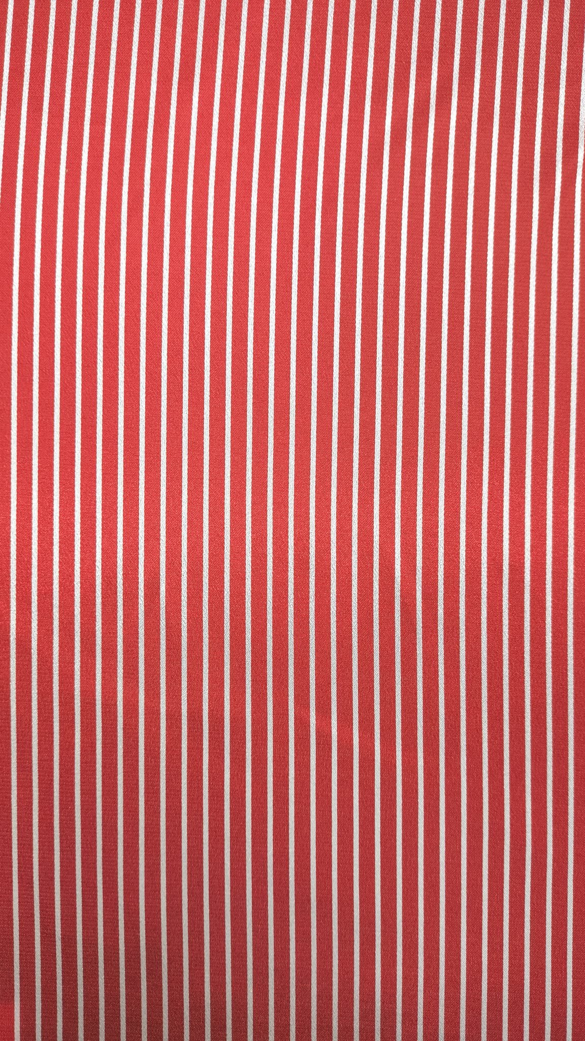 Crepe acetinado vermelho